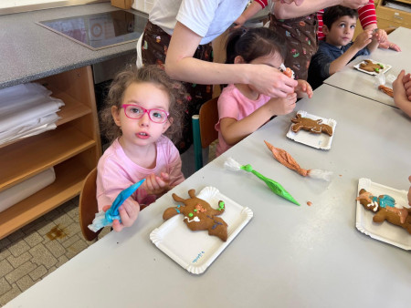 Navštívily jsme kadeřnictví a zahrály si na pekaře